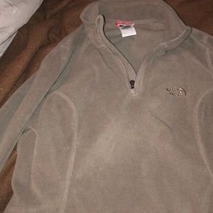 North face light pullover❣️